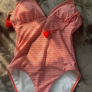 One piece ladies bathing suit